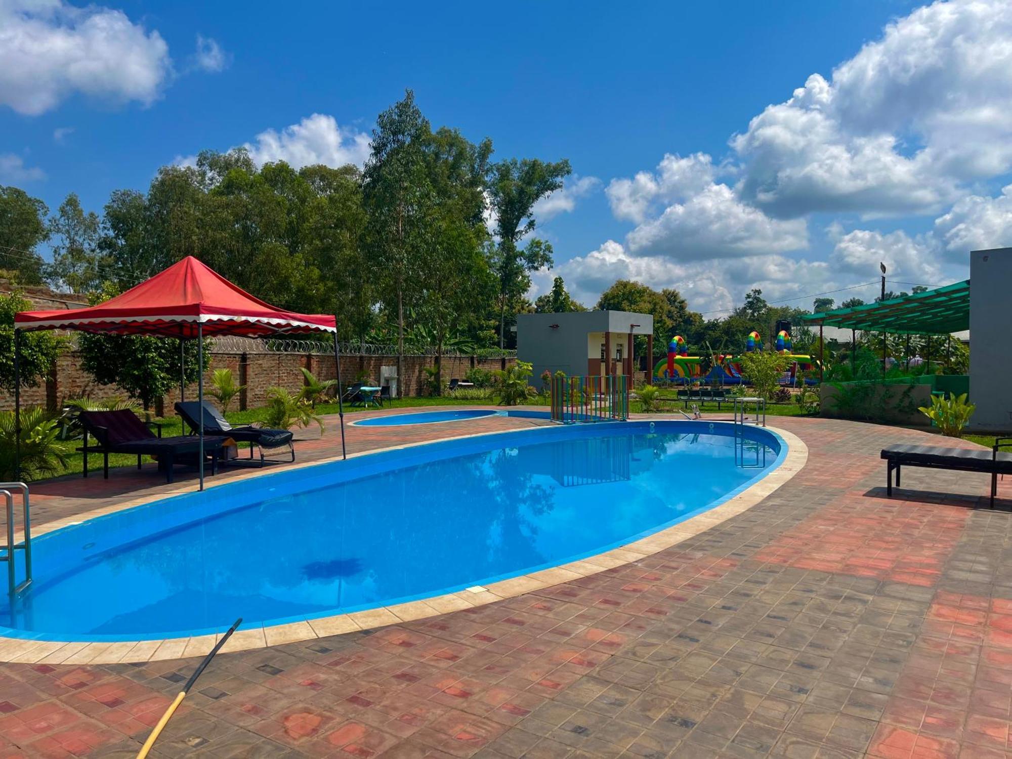 Lavic Country Resort Adjumani Bagian luar foto