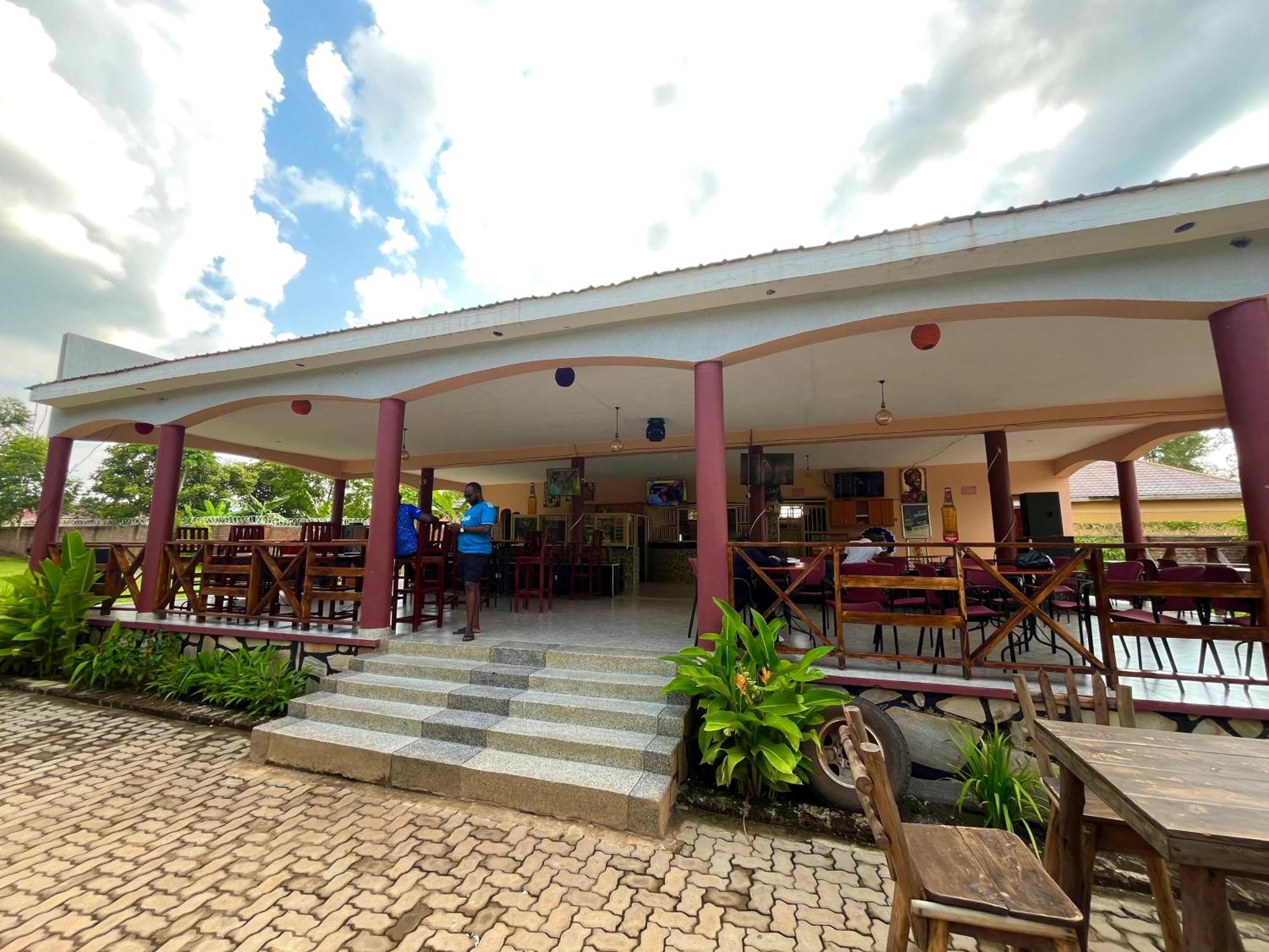 Lavic Country Resort Adjumani Bagian luar foto